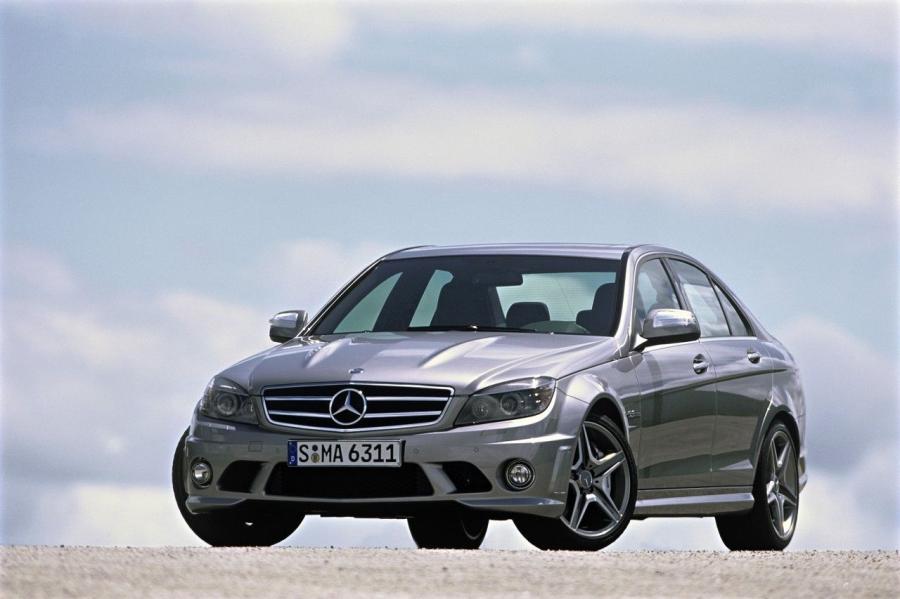  Mercedes-Benz C63 AMG 2007 года  (фото 1 из 27)